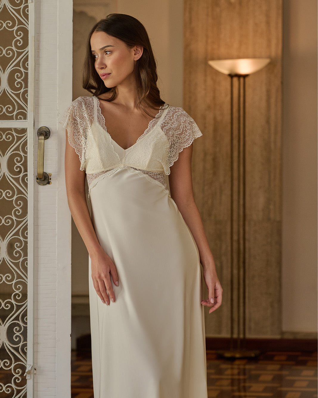 Camisola Longa de Renda | Noivas